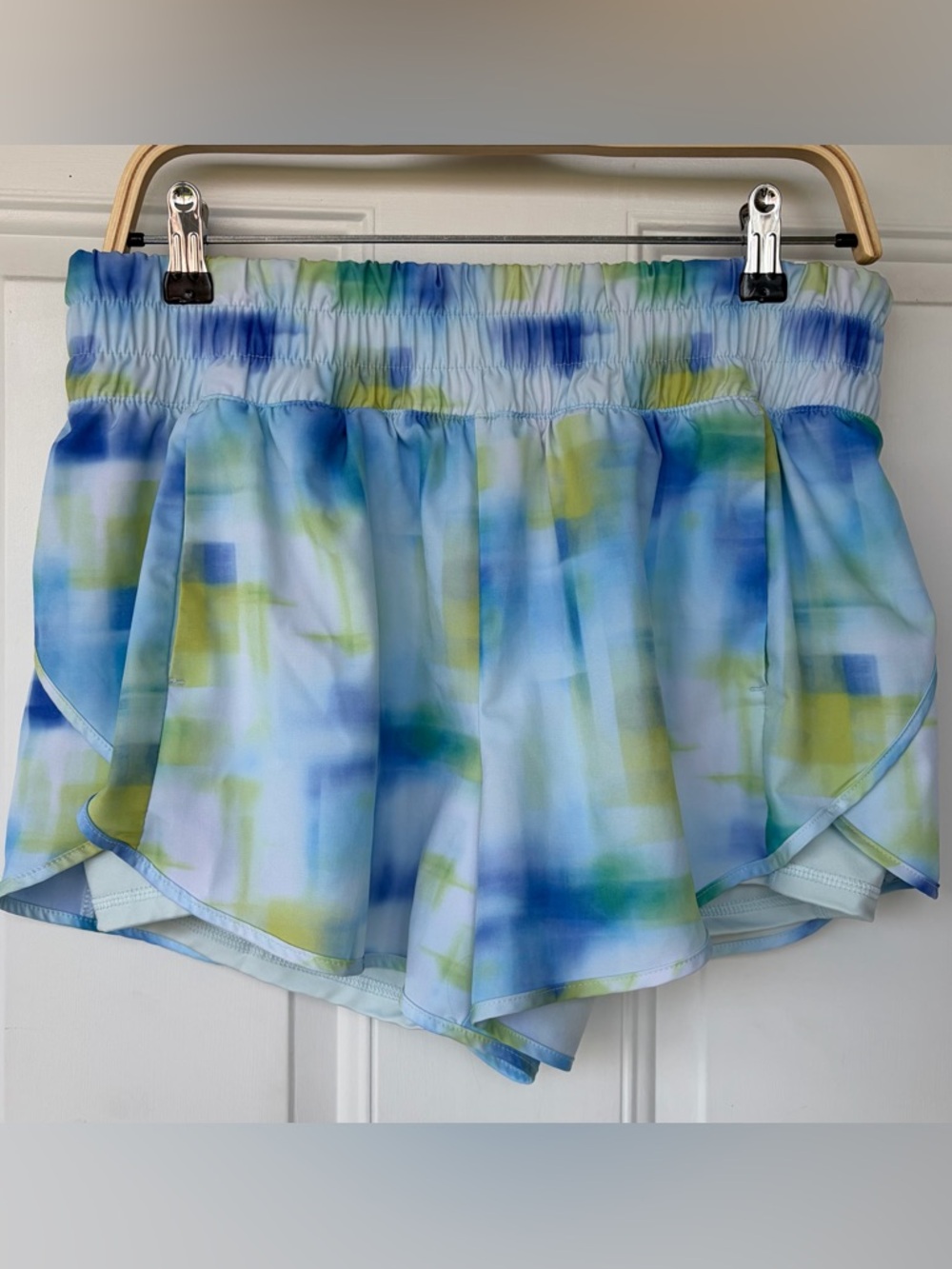 •Avia• Layered Blue/Green Tie Dye Athletic Shorts - Size L (12-14)
